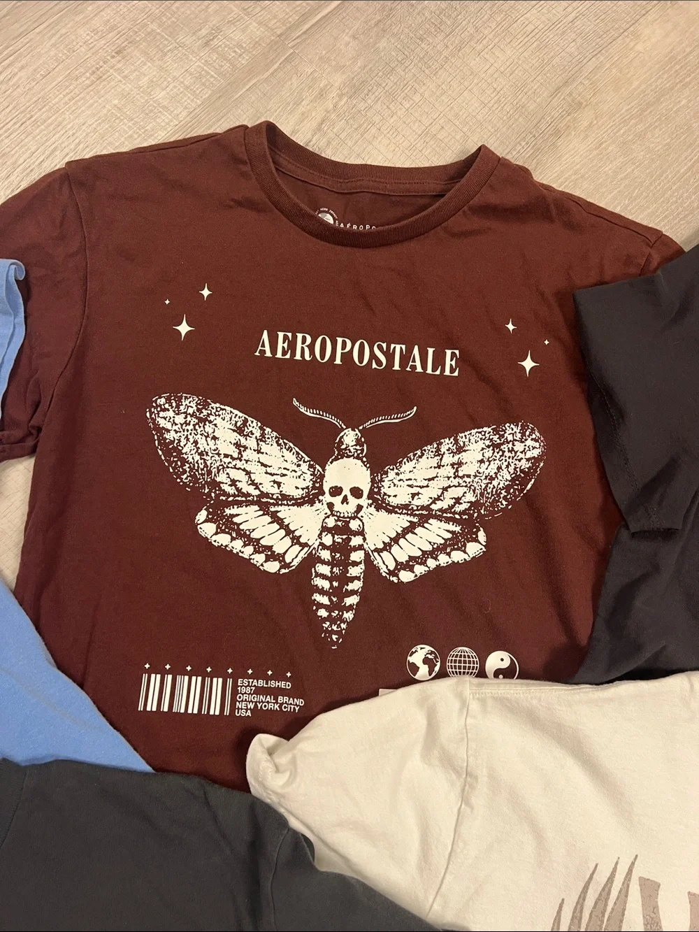 Girls Aeropostale, VANS, and other mixed oversized Tee Lot XS